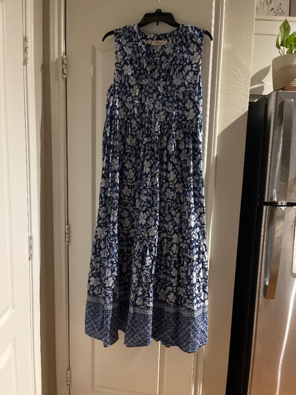 Vineyard Vines Maxi Dress, size Medium